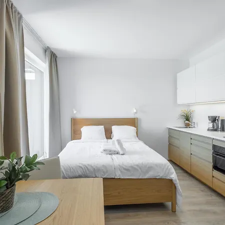 Hexagon A02 Apartment *